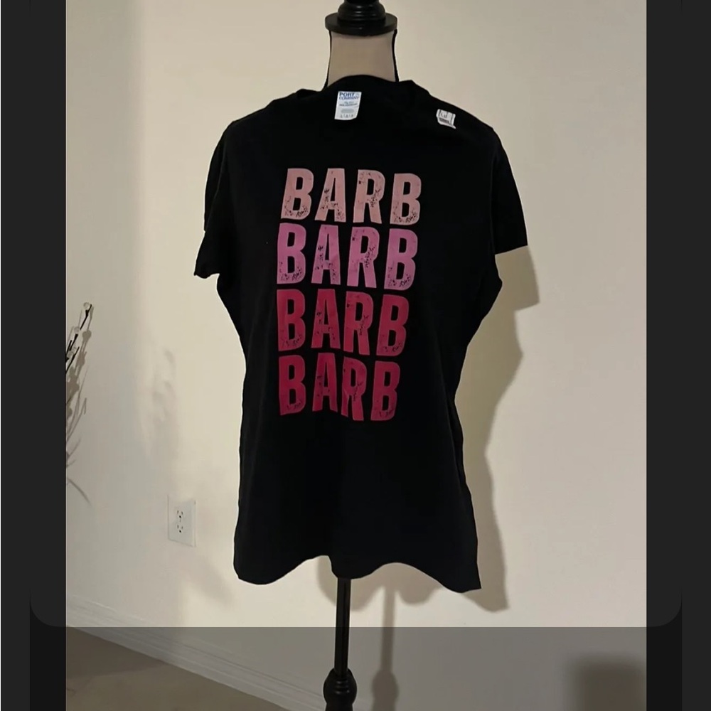 NWT BARB t shirt large stretchy 736